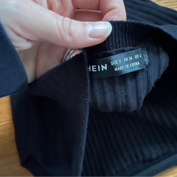 Bundle of SHEIN crop tops - XS or S - Picture 13 of 13